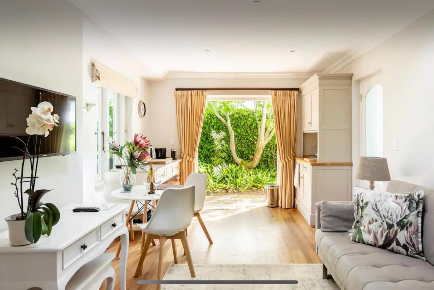 Guest Suite - Leafy Constantia Guest House Ciudad del Cabo Exterior foto